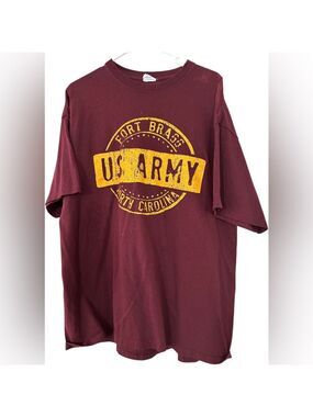 Soffe US ARMY Fort Bragg North Carolina Maroon Short Sleeve T Shirt